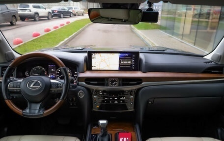 Lexus LX III, 2016 год, 6 099 000 рублей, 10 фотография