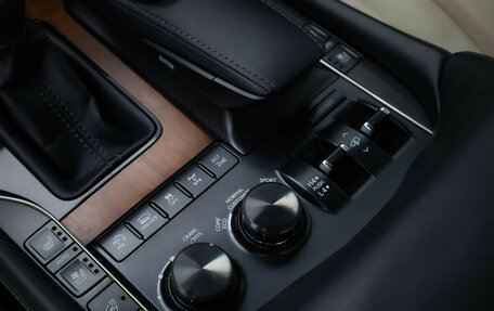 Lexus LX III, 2016 год, 6 099 000 рублей, 24 фотография