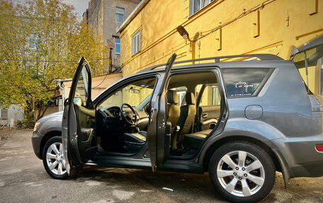 Mitsubishi Outlander III рестайлинг 3, 2011 год, 1 200 000 рублей, 7 фотография