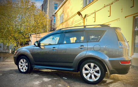 Mitsubishi Outlander III рестайлинг 3, 2011 год, 1 200 000 рублей, 6 фотография