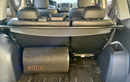 Mitsubishi Outlander III рестайлинг 3, 2011 год, 1 200 000 рублей, 16 фотография