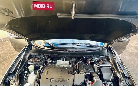 Mitsubishi Outlander III рестайлинг 3, 2011 год, 1 200 000 рублей, 18 фотография