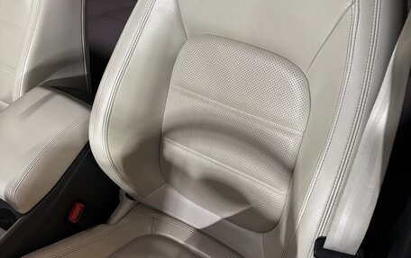 Jaguar E-Pace, 2019 год, 3 200 000 рублей, 10 фотография