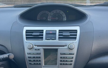 Toyota Yaris III рестайлинг, 2007 год, 330 000 рублей, 10 фотография