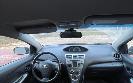 Toyota Yaris III рестайлинг, 2007 год, 330 000 рублей, 9 фотография