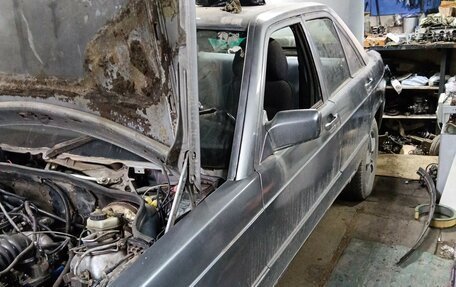 Mercedes-Benz 190 (W201), 1985 год, 200 000 рублей, 4 фотография