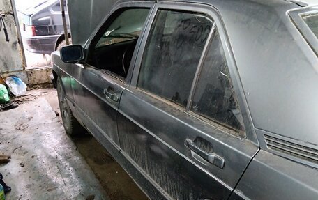 Mercedes-Benz 190 (W201), 1985 год, 200 000 рублей, 6 фотография