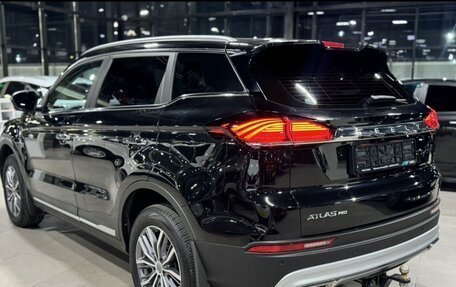 Geely Atlas, 2022 год, 1 958 000 рублей, 5 фотография