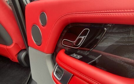 Land Rover Range Rover IV рестайлинг, 2019 год, 9 999 000 рублей, 13 фотография