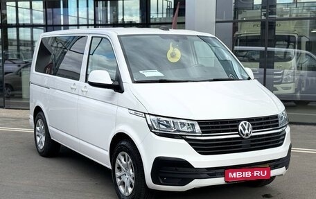 Volkswagen Caravelle T6 рестайлинг, 2020 год, 3 928 000 рублей, 1 фотография