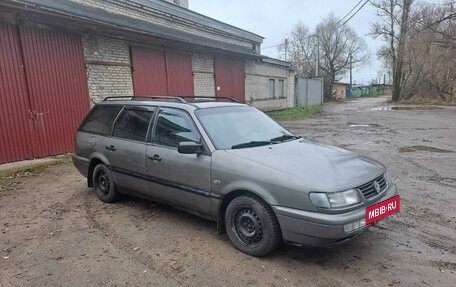 Volkswagen Passat B4, 1994 год, 145 000 рублей, 2 фотография