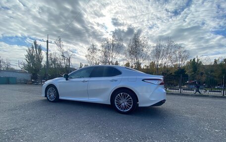 Toyota Camry, 2018 год, 2 200 000 рублей, 4 фотография