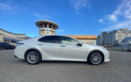 Toyota Camry, 2018 год, 2 200 000 рублей, 6 фотография