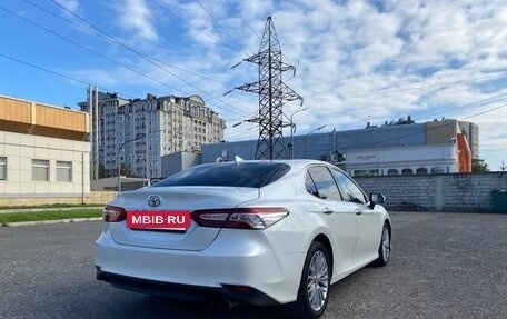 Toyota Camry, 2018 год, 2 200 000 рублей, 5 фотография