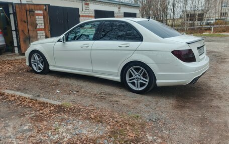 Mercedes-Benz C-Класс, 2011 год, 1 400 000 рублей, 4 фотография