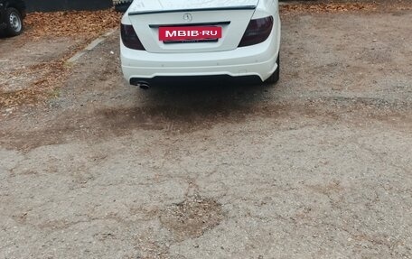 Mercedes-Benz C-Класс, 2011 год, 1 400 000 рублей, 3 фотография