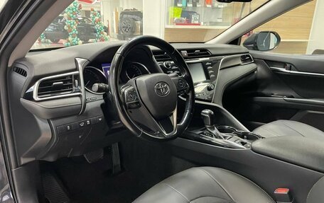 Toyota Camry, 2019 год, 2 110 000 рублей, 12 фотография