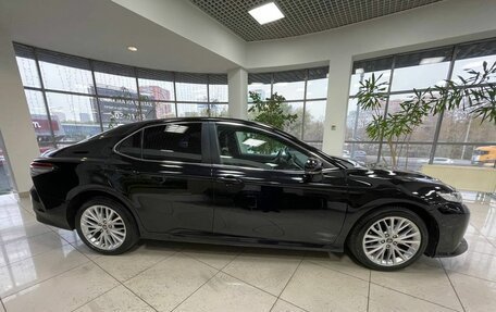 Toyota Camry, 2019 год, 2 110 000 рублей, 4 фотография
