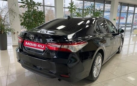 Toyota Camry, 2019 год, 2 110 000 рублей, 5 фотография