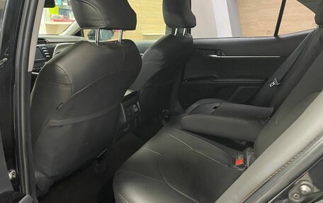 Toyota Camry, 2019 год, 2 110 000 рублей, 17 фотография