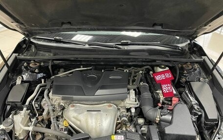 Toyota Camry, 2019 год, 2 110 000 рублей, 22 фотография