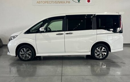 Honda Stepwgn IV, 2016 год, 1 897 000 рублей, 3 фотография