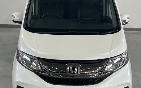 Honda Stepwgn IV, 2016 год, 1 897 000 рублей, 8 фотография