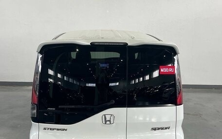 Honda Stepwgn IV, 2016 год, 1 897 000 рублей, 10 фотография