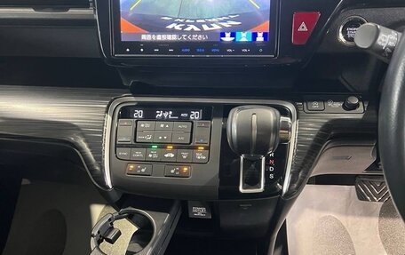 Honda Stepwgn IV, 2016 год, 1 897 000 рублей, 19 фотография