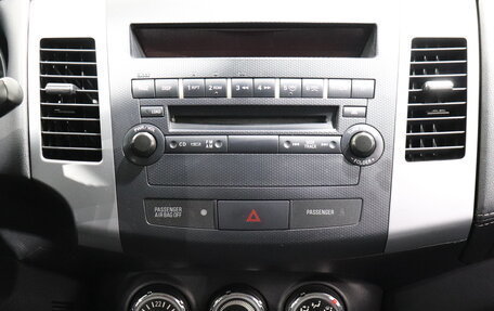 Mitsubishi Outlander III рестайлинг 3, 2011 год, 1 140 000 рублей, 13 фотография