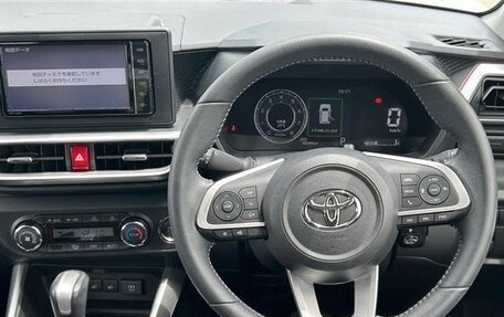 Toyota Raize I, 2022 год, 1 300 000 рублей, 11 фотография