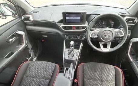 Toyota Raize I, 2022 год, 1 300 000 рублей, 8 фотография