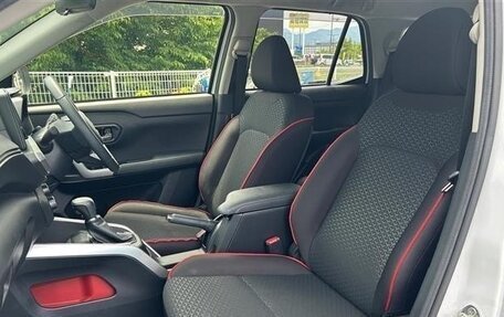 Toyota Raize I, 2022 год, 1 300 000 рублей, 14 фотография