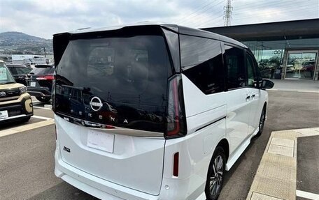 Nissan Serena, 2022 год, 2 200 000 рублей, 3 фотография