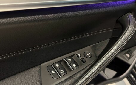 BMW 5 серия, 2019 год, 2 400 000 рублей, 12 фотография