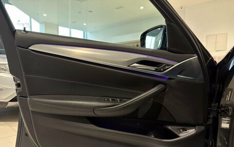 BMW 5 серия, 2019 год, 2 400 000 рублей, 11 фотография