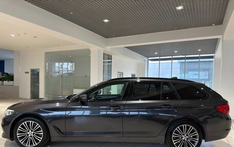 BMW 5 серия, 2019 год, 2 400 000 рублей, 5 фотография