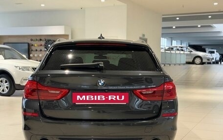 BMW 5 серия, 2019 год, 2 400 000 рублей, 7 фотография