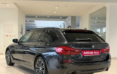 BMW 5 серия, 2019 год, 2 400 000 рублей, 6 фотография