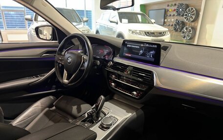 BMW 5 серия, 2019 год, 2 400 000 рублей, 25 фотография