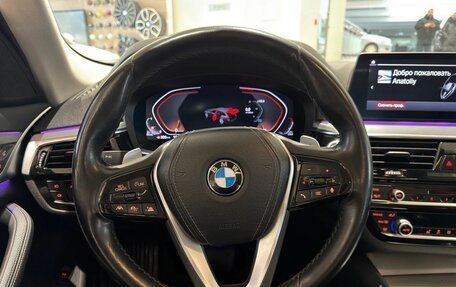BMW 5 серия, 2019 год, 2 400 000 рублей, 18 фотография