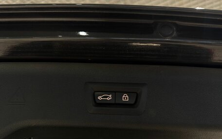 BMW 5 серия, 2019 год, 2 400 000 рублей, 23 фотография