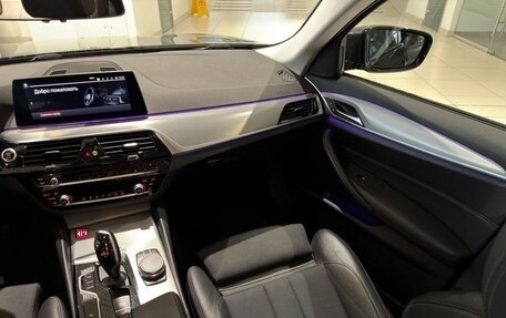 BMW 5 серия, 2019 год, 2 400 000 рублей, 22 фотография