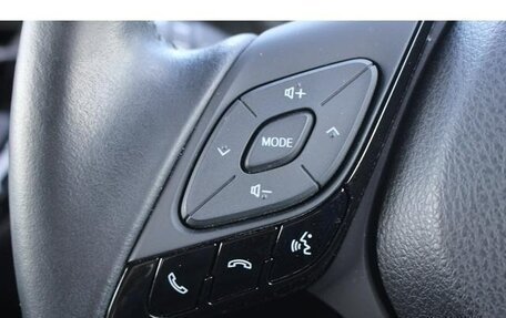 Toyota C-HR I рестайлинг, 2020 год, 1 735 000 рублей, 27 фотография