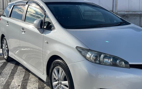 Toyota Wish II, 2011 год, 1 430 000 рублей, 2 фотография