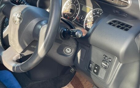 Toyota Wish II, 2011 год, 1 430 000 рублей, 4 фотография