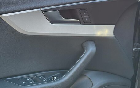 Audi A4, 2017 год, 2 200 000 рублей, 13 фотография