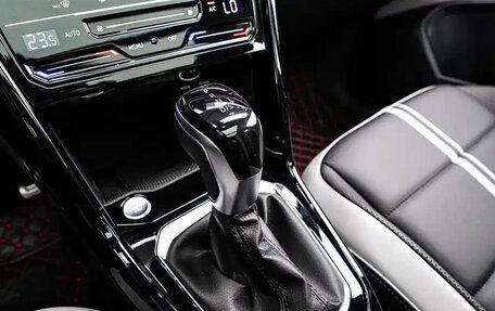 Volkswagen T-Roc I, 2025 год, 2 690 000 рублей, 13 фотография