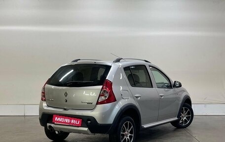 Renault Sandero I, 2013 год, 738 000 рублей, 2 фотография