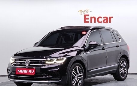 Volkswagen Tiguan II, 2022 год, 2 950 000 рублей, 1 фотография